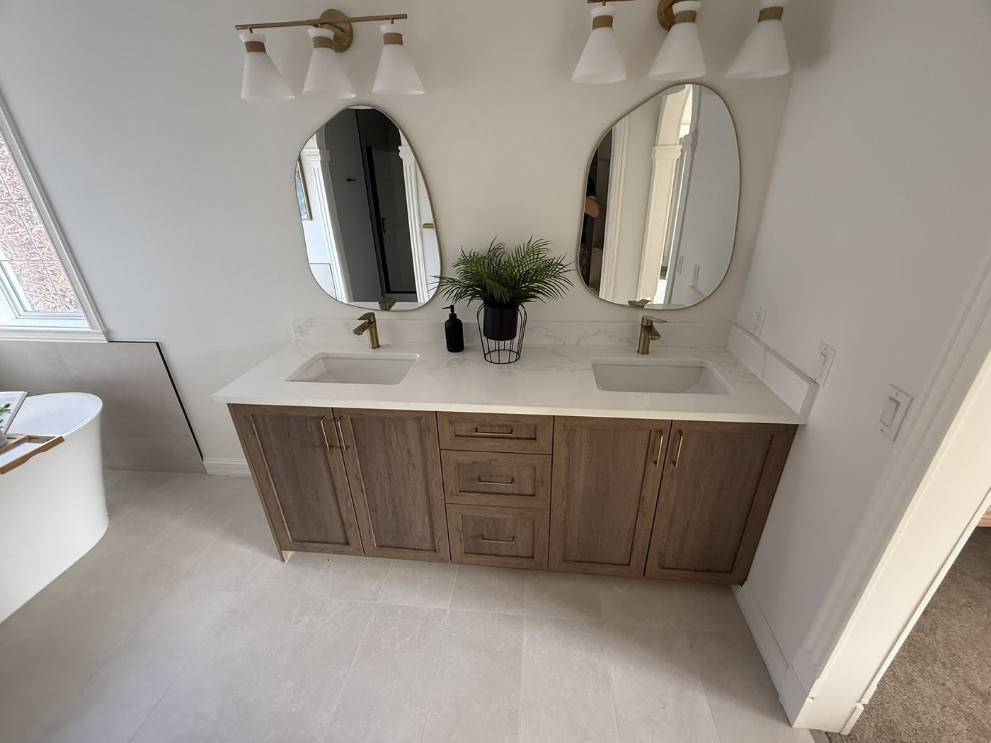 Custom kitchen cabinets Calgary